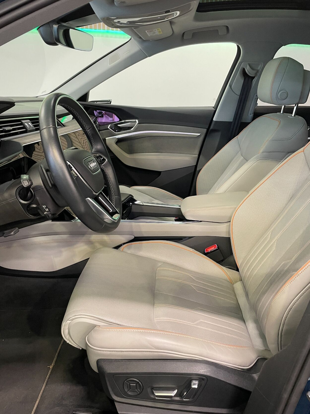 Audi e-tron 2021, photo 6/10
