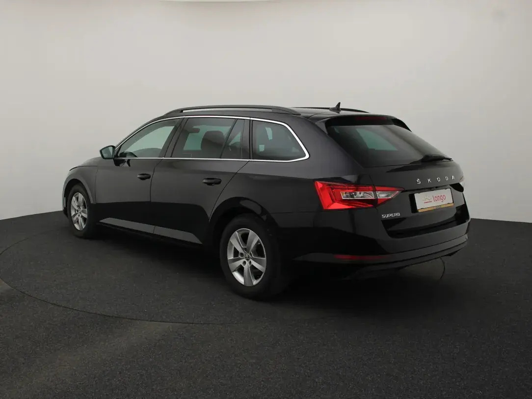 Škoda Superb 2022, kuva 7/10