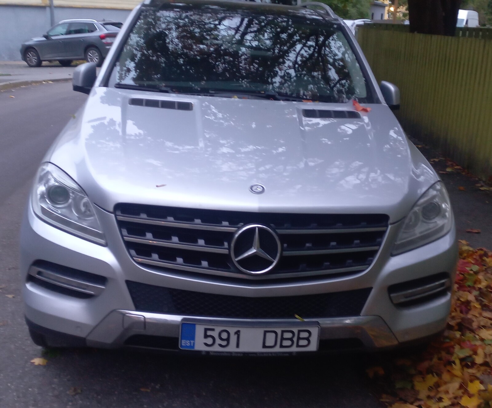 Mercedes-Benz ML 350 2012, kuva 2/3