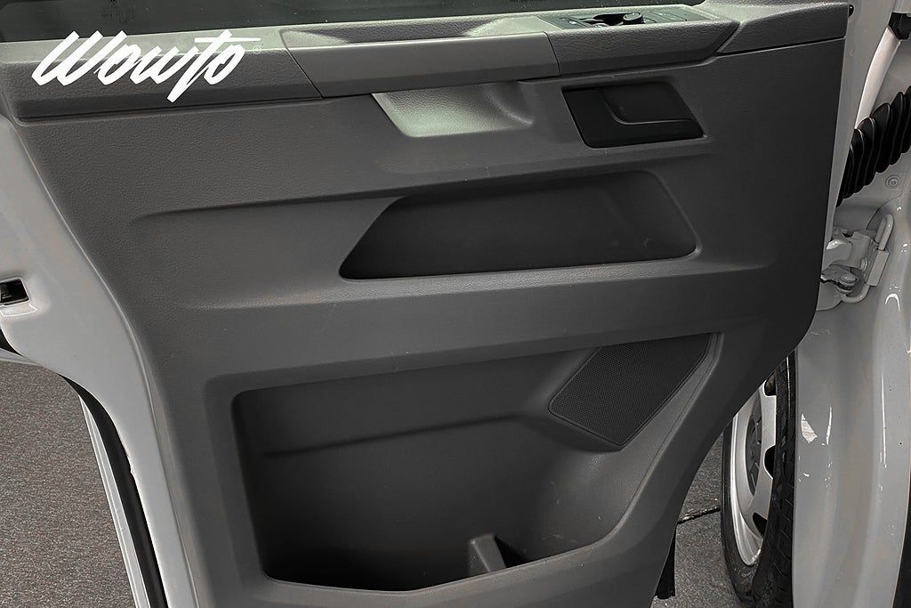 Volkswagen Transporter 2024, photo 7/10