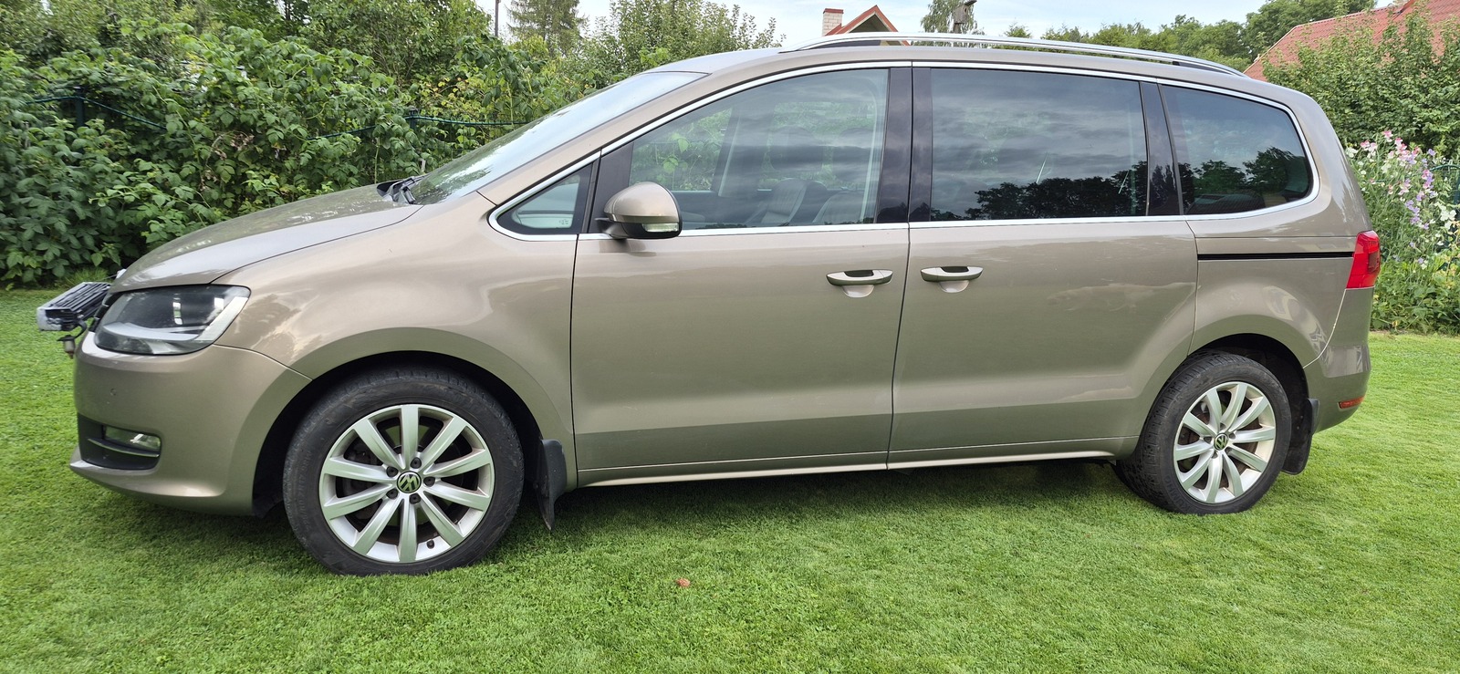 Volkswagen Sharan 2015, kuva 2/10