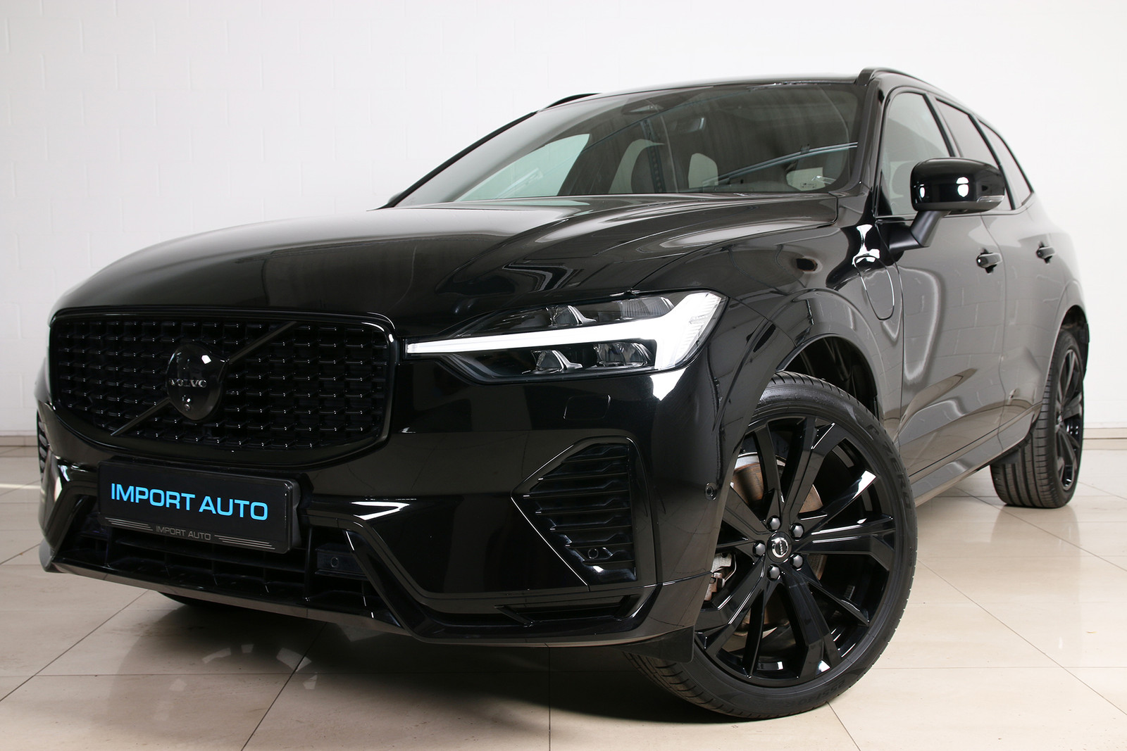 Volvo XC60 AWD ULTIMATE BLACK EDITION LUXURY 2.0 T8 Recharge Long Range Plug-In-Hybrid 335kW