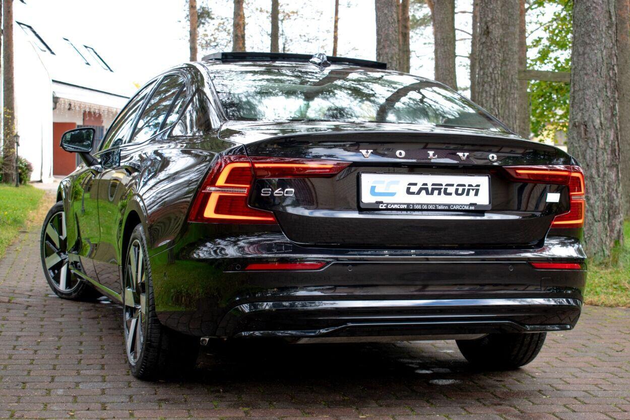 Volvo S60 2024, photo 7/20