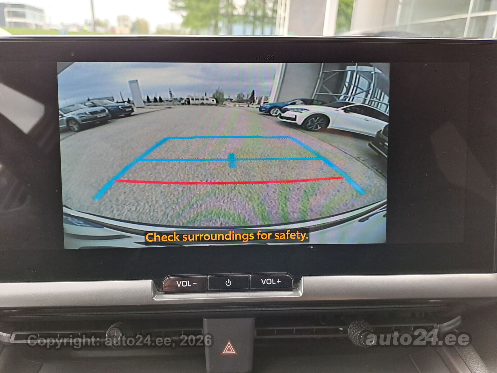 Toyota C-HR 2024, photo 6/7