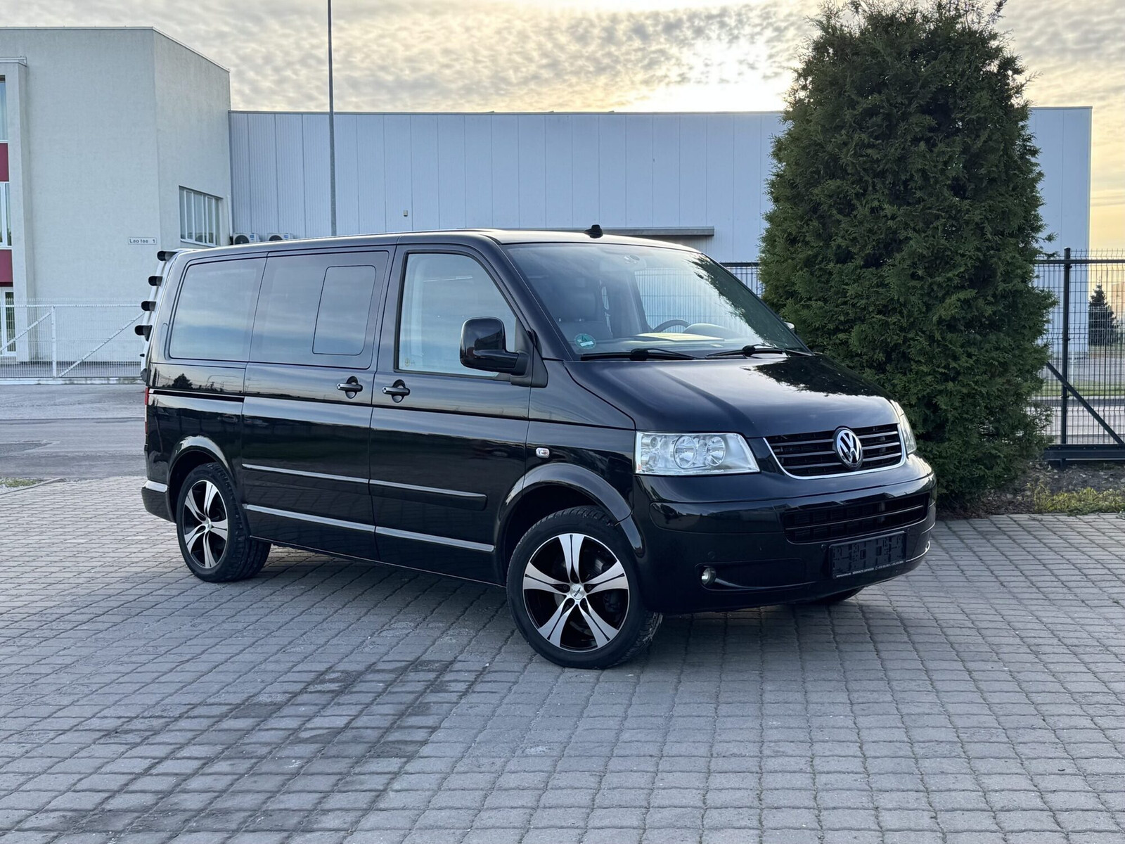 Volkswagen Multivan Highline 4-Motion 4*4 2.5 Tdi 128kW