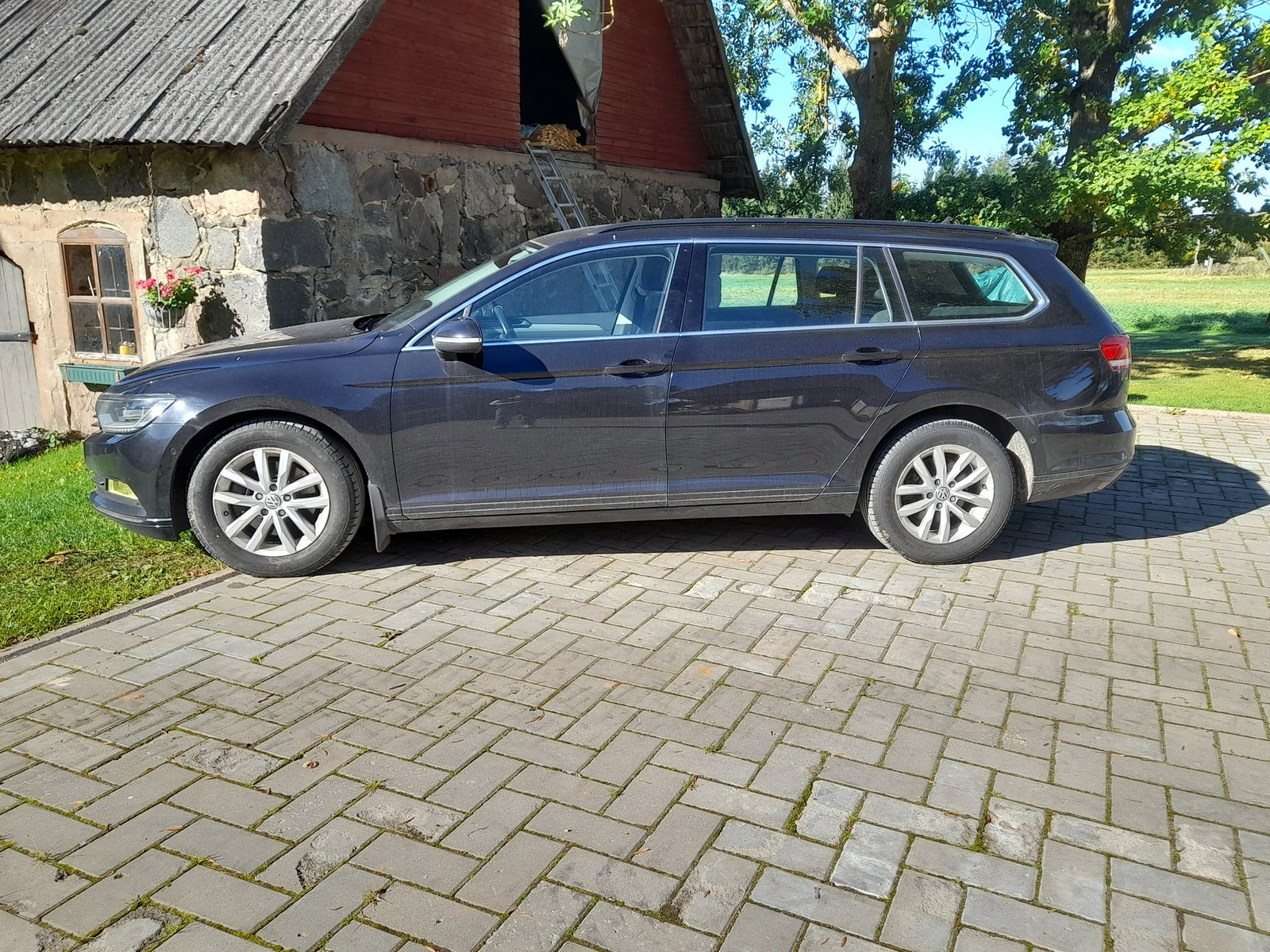 Volkswagen Passat 2017, photo 3/4