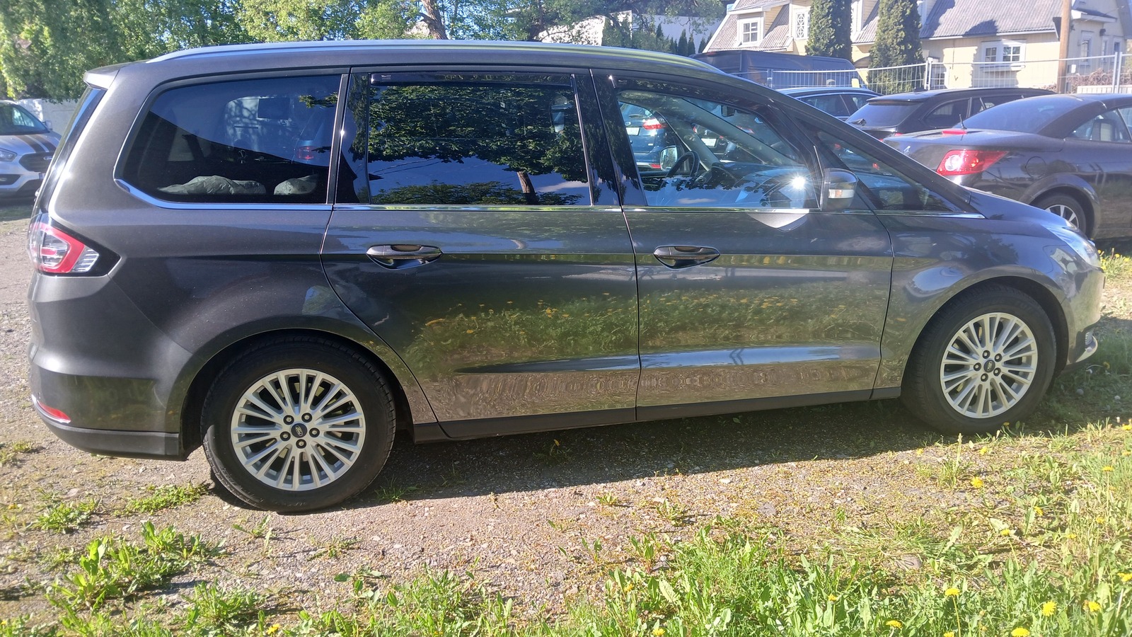 Ford Galaxy 2017, photo 5/17