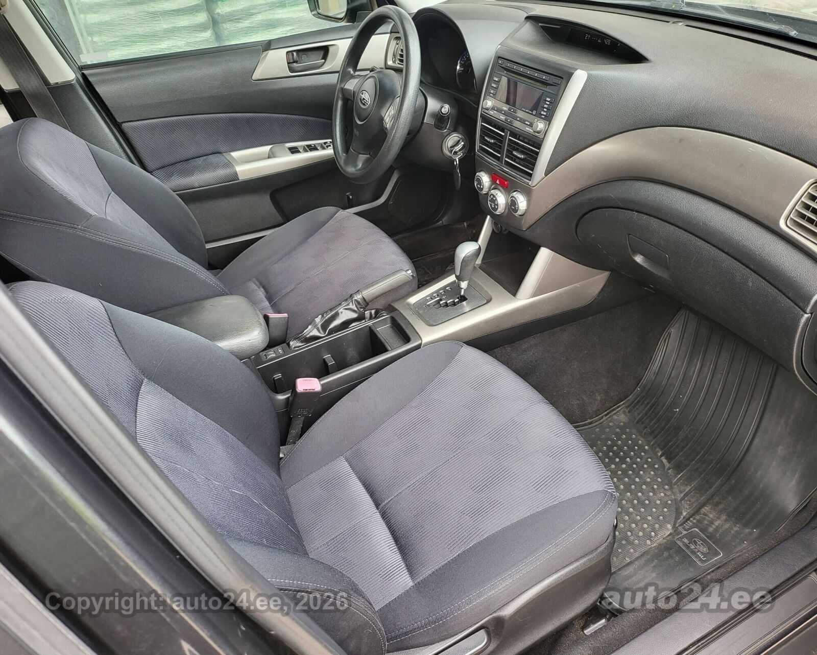 Subaru Forester 2011, photo 6/16