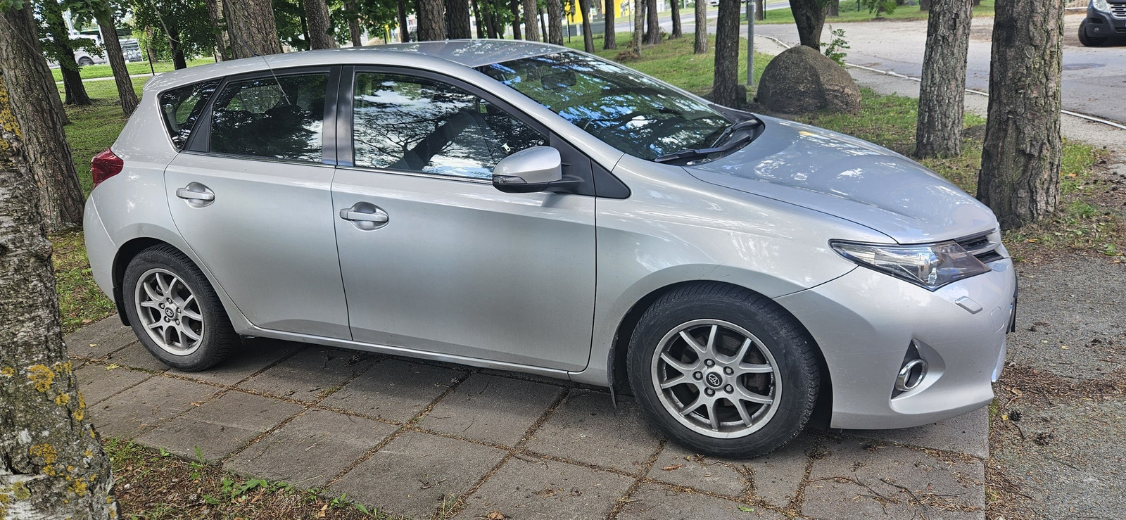 Toyota Auris 2013, photo 2/15