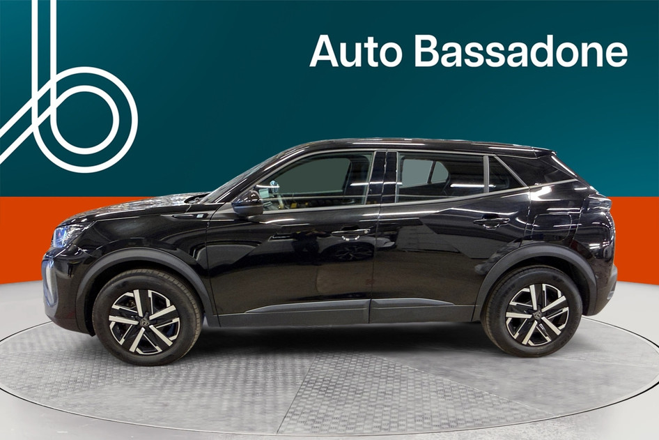Peugeot 2008, 2023, электричество, автомат, передний привод