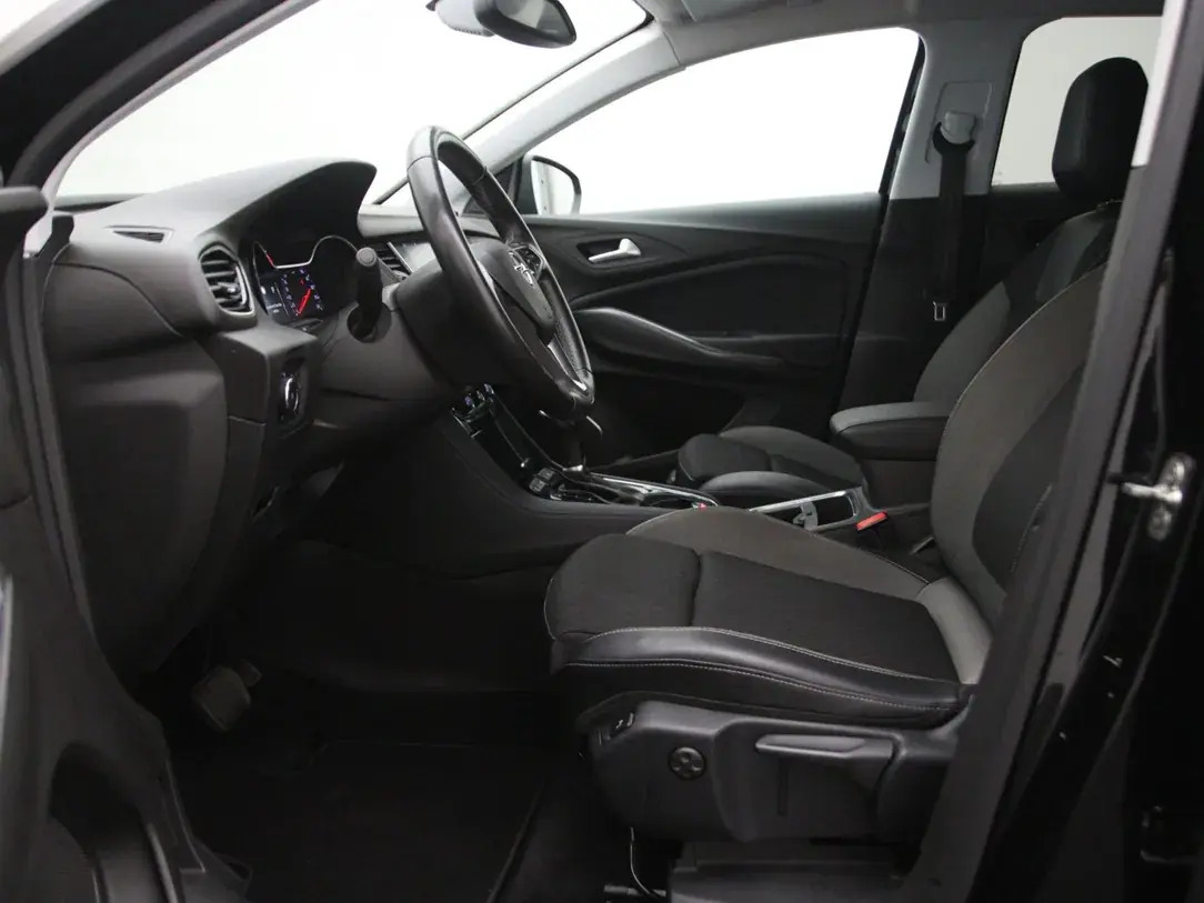 Opel Grandland X 2020, kuva 4/10