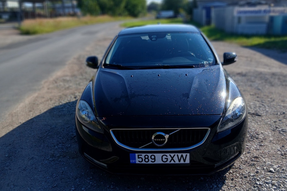 Volvo V40, 2016, 2.0, 88 kW, diesel, manual, front-wheel drive