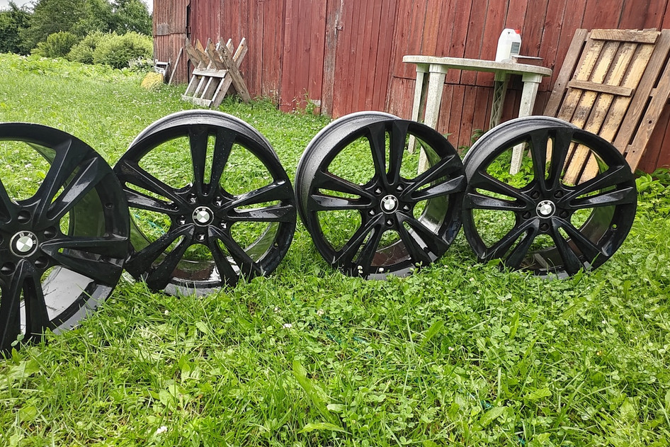 Подержанный легкосплавный диск<br>Volkswagen  8.5 x 19 ET35 5 x 120 72.6