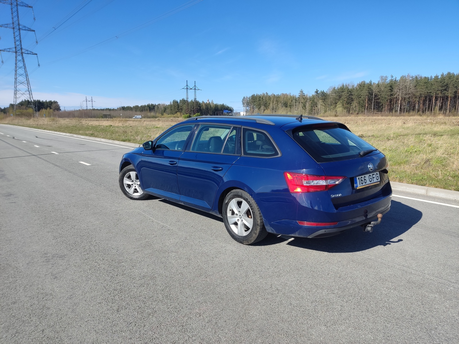 Škoda Superb 2016, photo 4/8