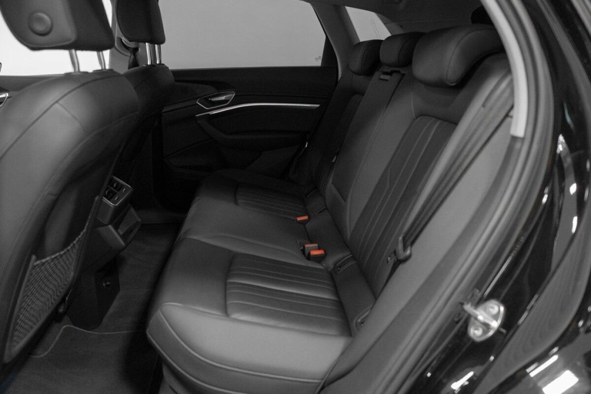 Audi e-tron 2022, photo 6/10