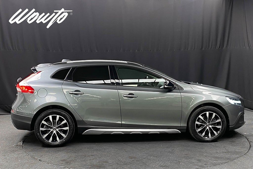 Volvo V40 Cross Country 2019, photo 3/21