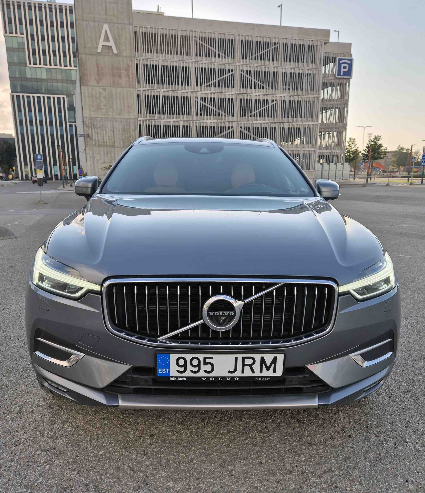 Volvo XC60 2020, photo 5/10