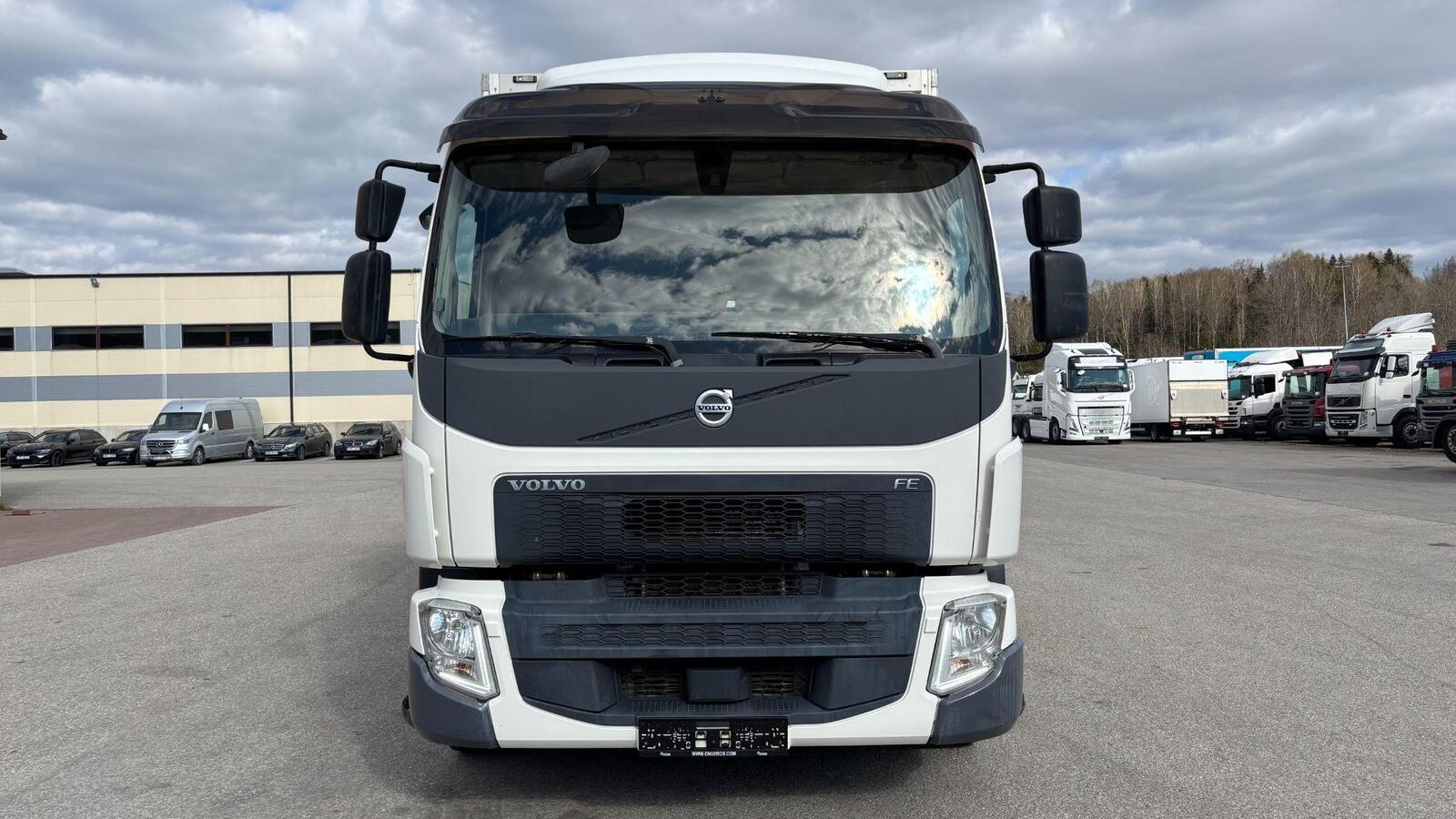 Volvo FE 320 2017, photo 2/27