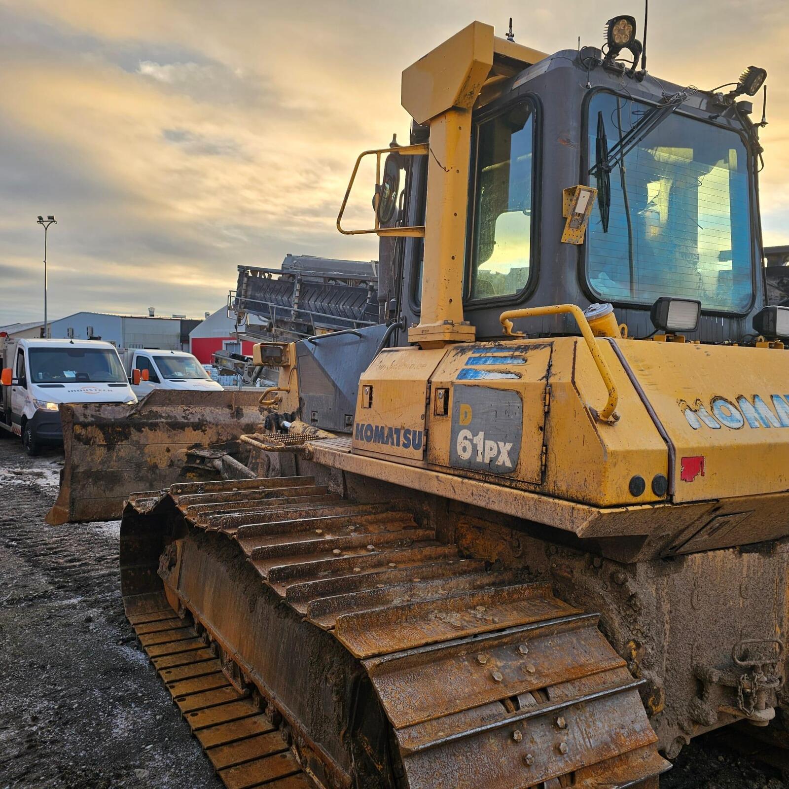 Komatsu D61PX-15F0, kuva 3/18