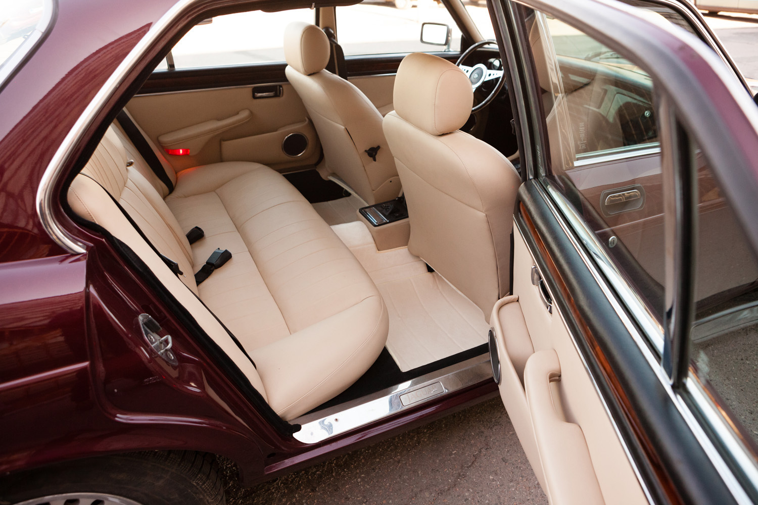 Jaguar V12 SOVEREIGN 1986, photo 3/4