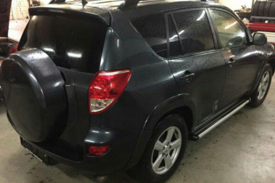 Toyota RAV4, bensiin, automaat, esivedu