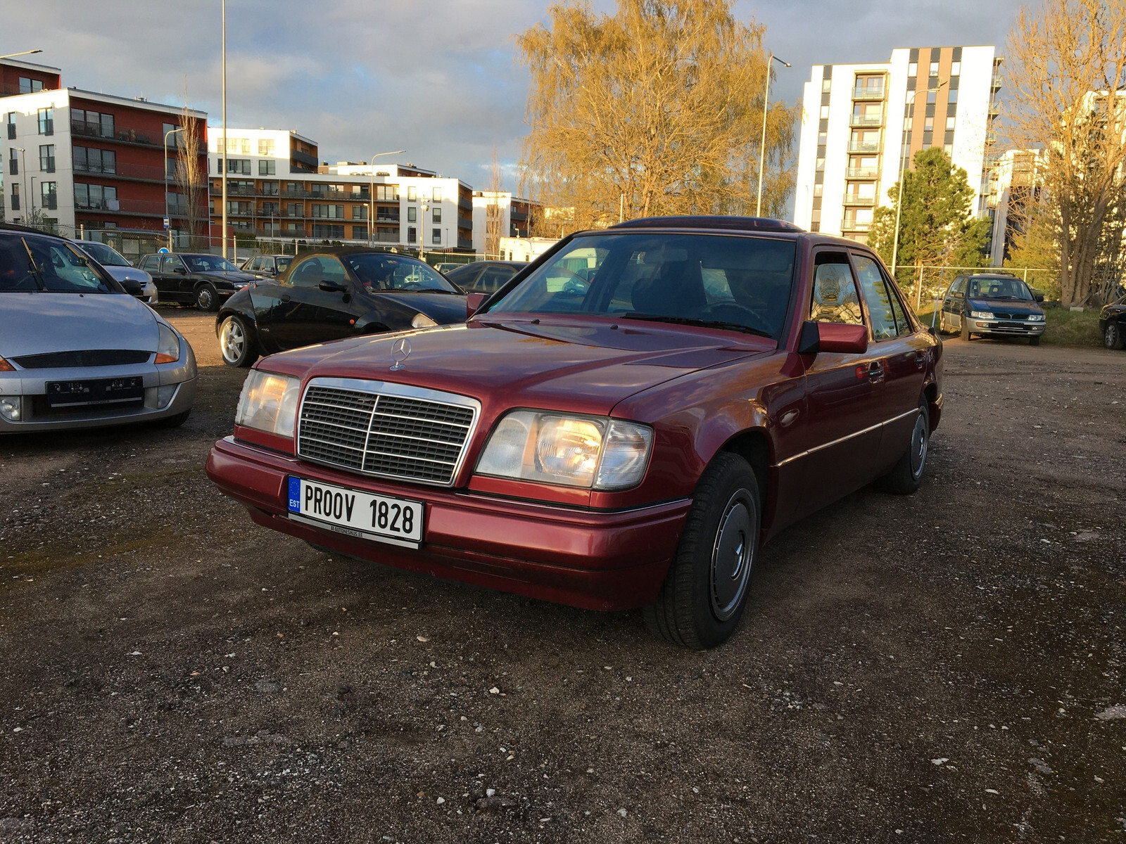 Mercedes-Benz E 200 1995, photo 2/10