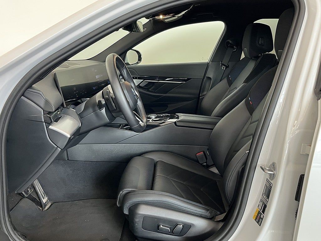 BMW i5 2024, photo 5/29