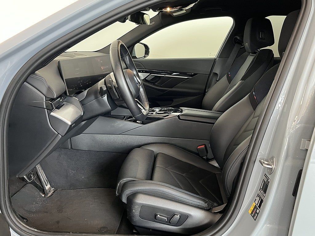 BMW i5 2024, photo 5/10