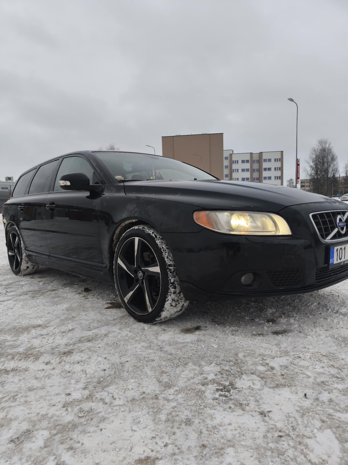 Volvo V70 2009, photo 2/7