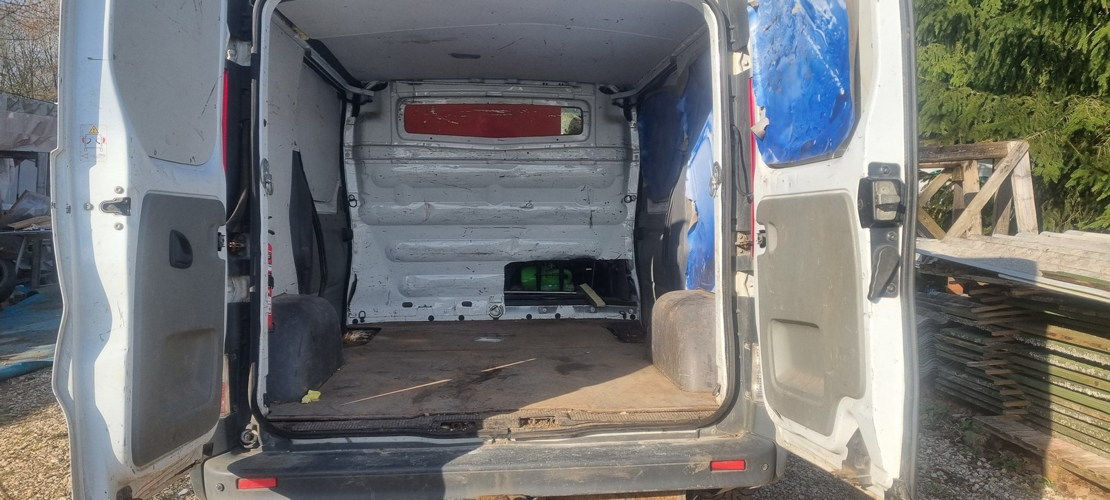 Nissan Primastar 2009, photo 2/7