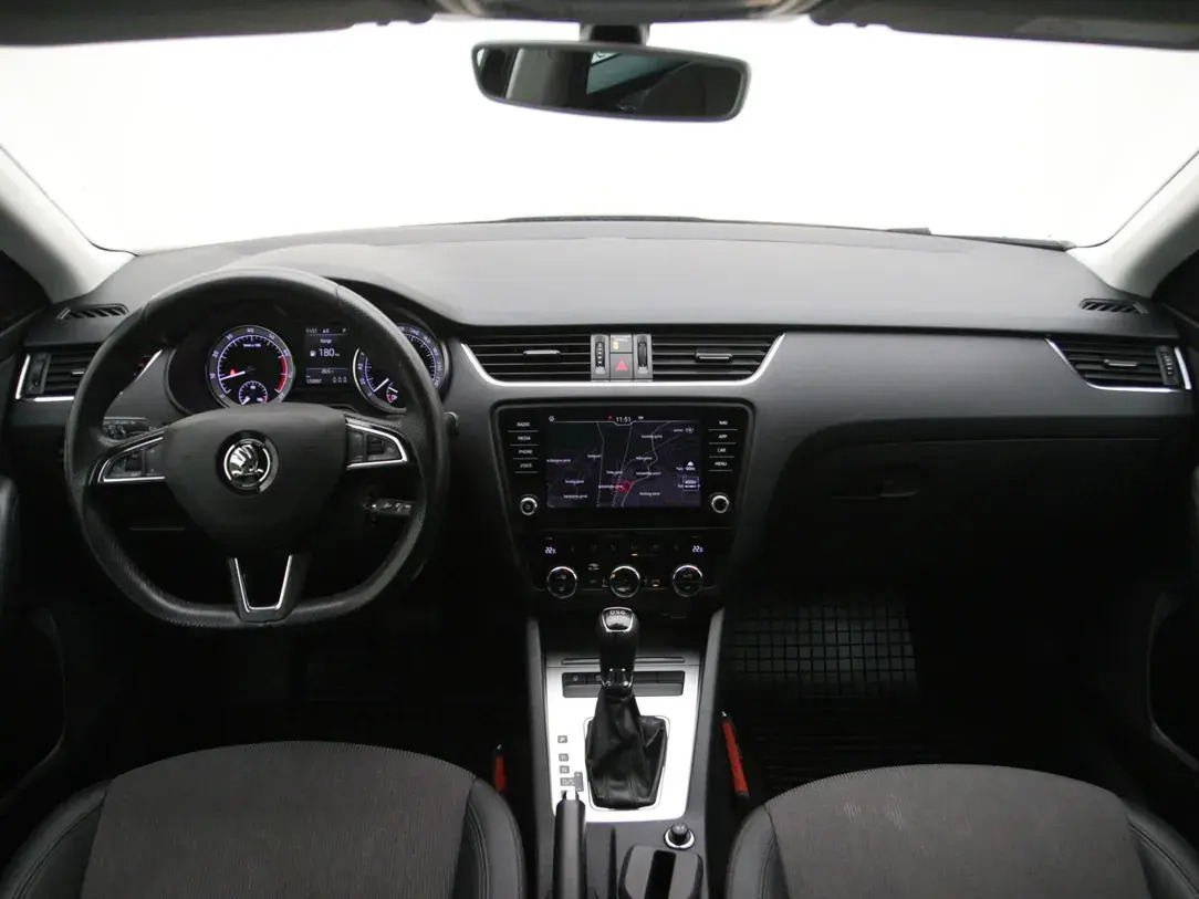 Škoda Octavia 2020, photo 2/32