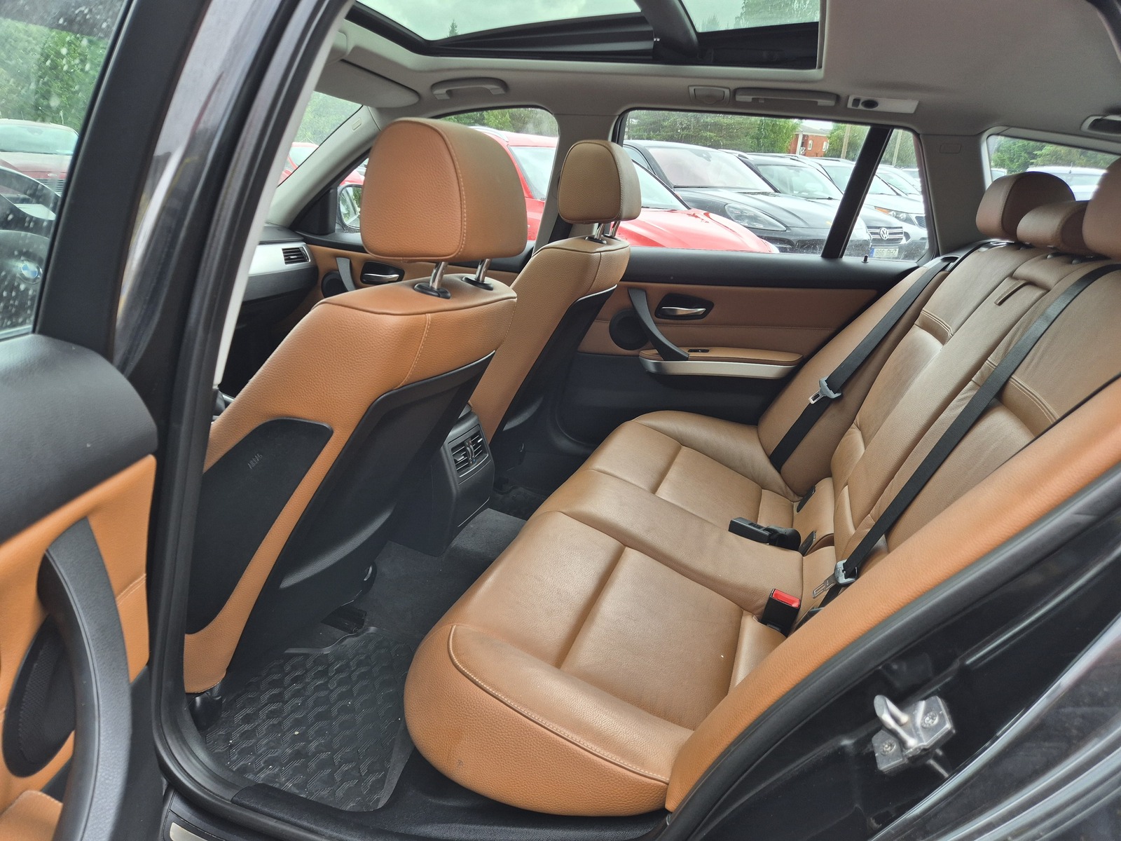 BMW 330 2010, photo 3/11