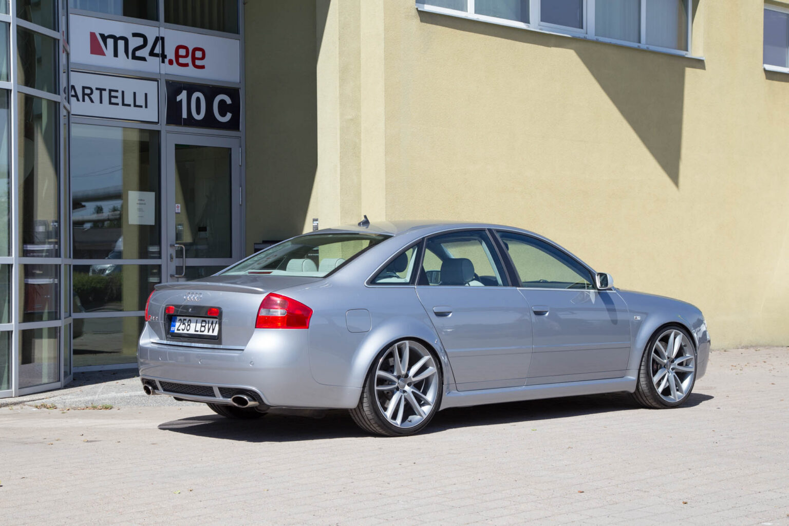 Audi RS6 Quattro 4.2 V8 331kW 2004, photo 2/10