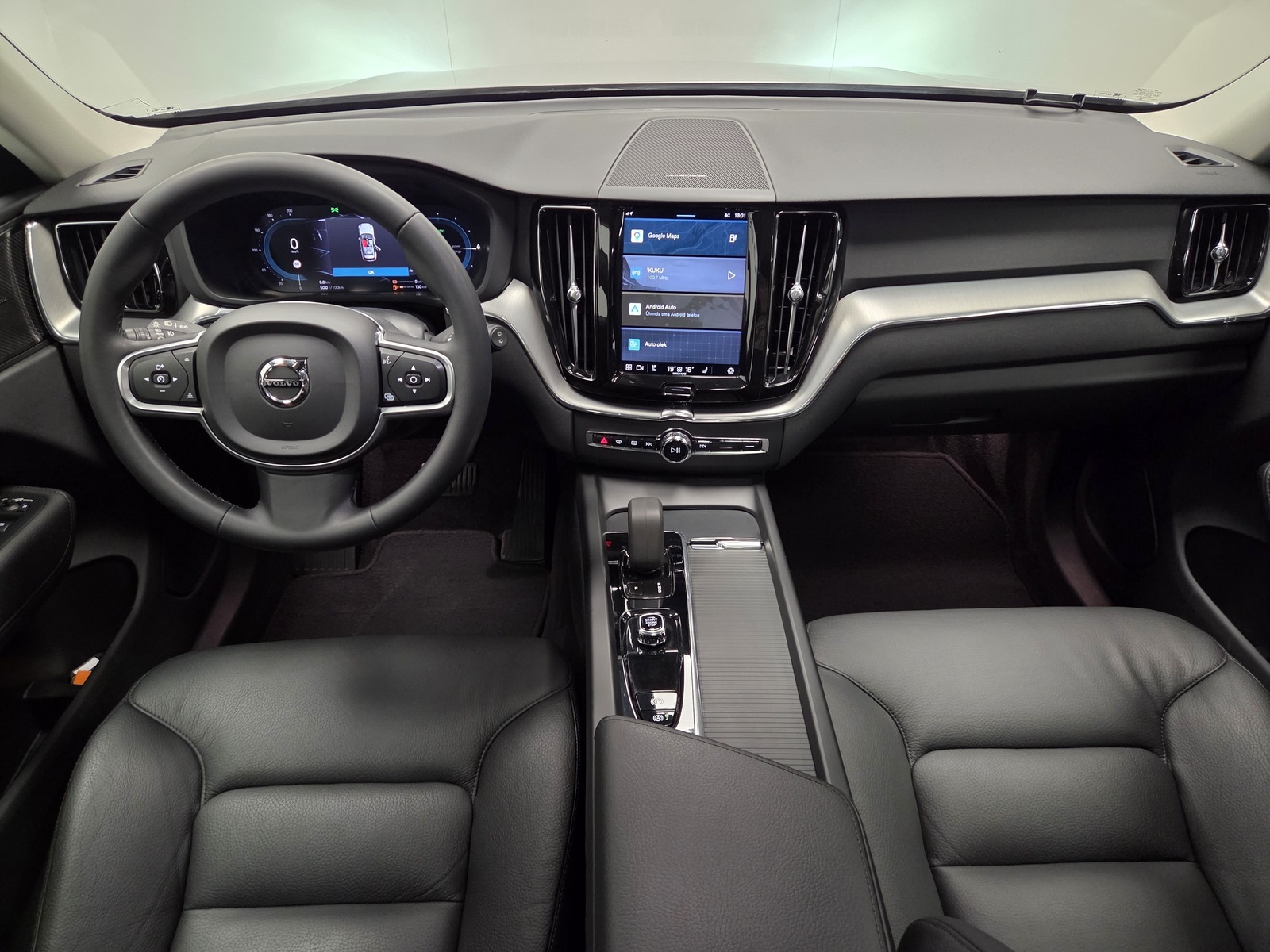 Volvo XC60 2022, photo 7/26