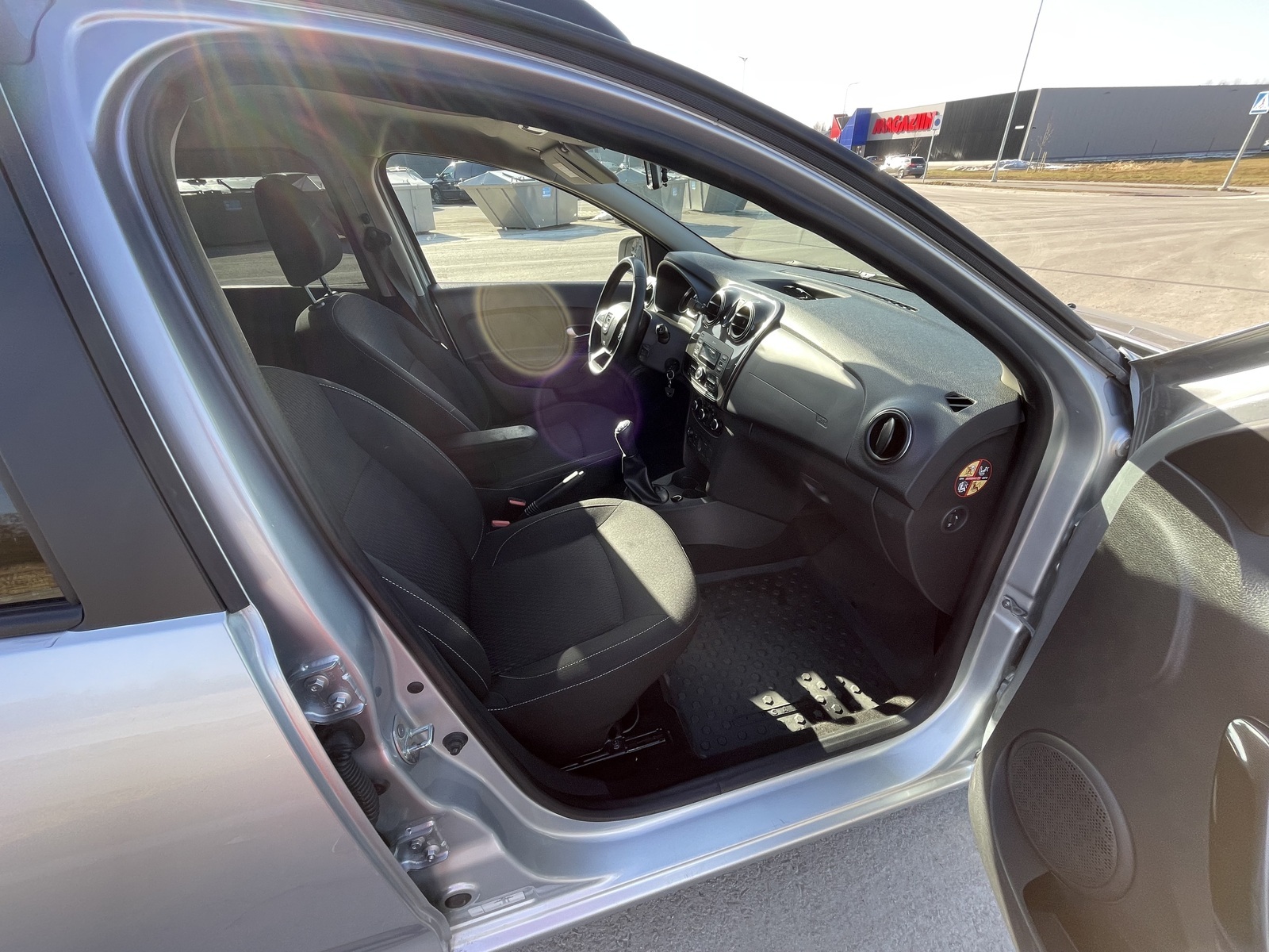 Dacia Logan 2020, kuva 7/11
