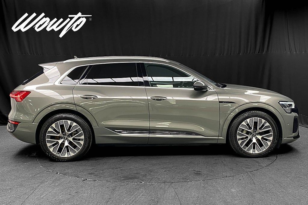 Audi Q8 2023, photo 3/10