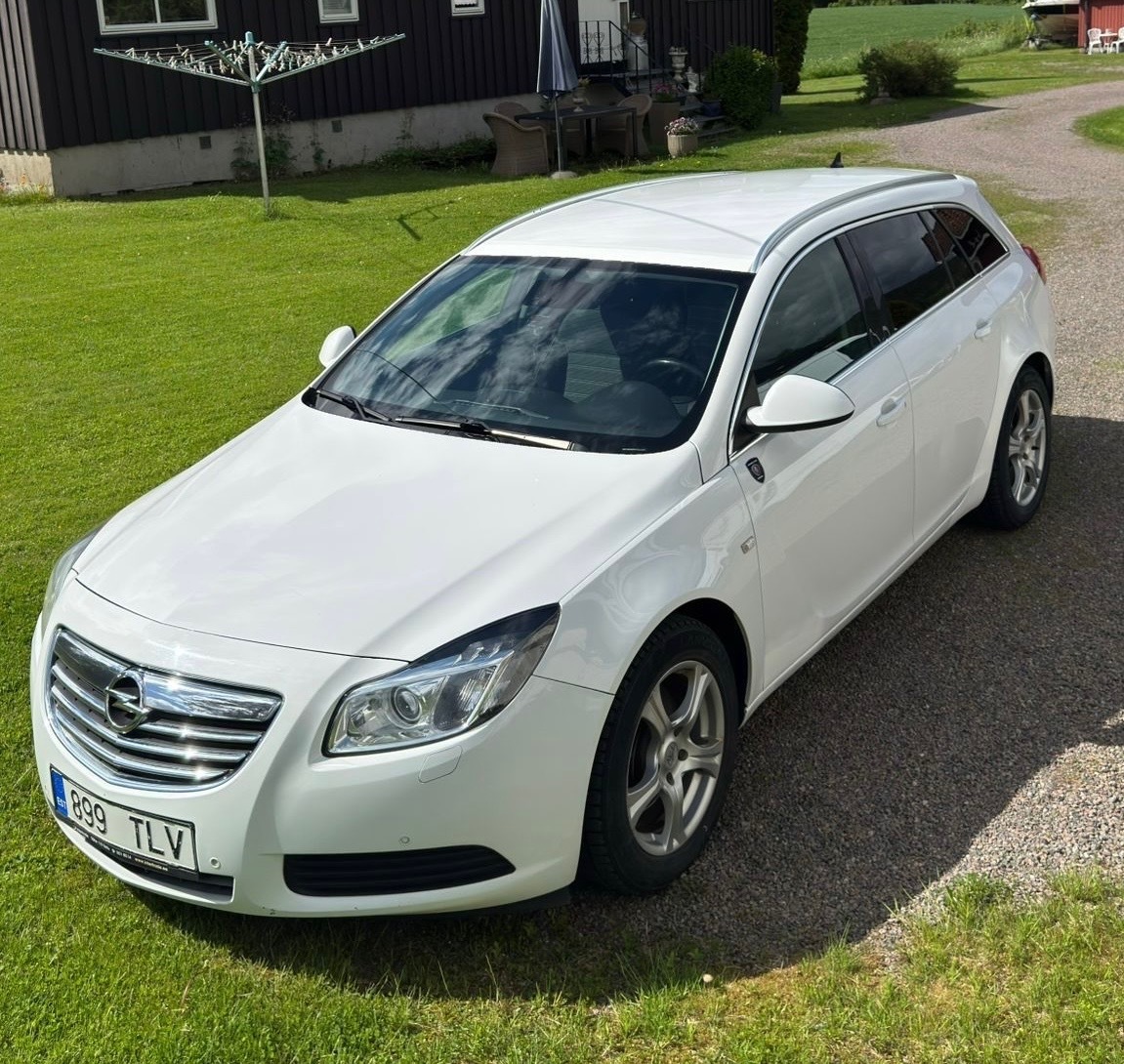 Opel Insignia 2013, photo 2/13