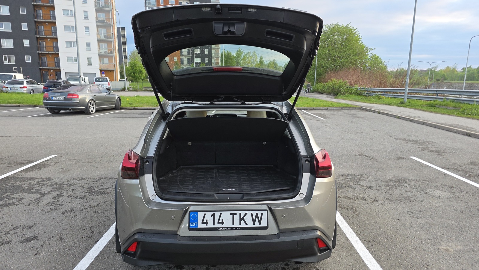 Lexus UX 250 2020, kuva 6/10