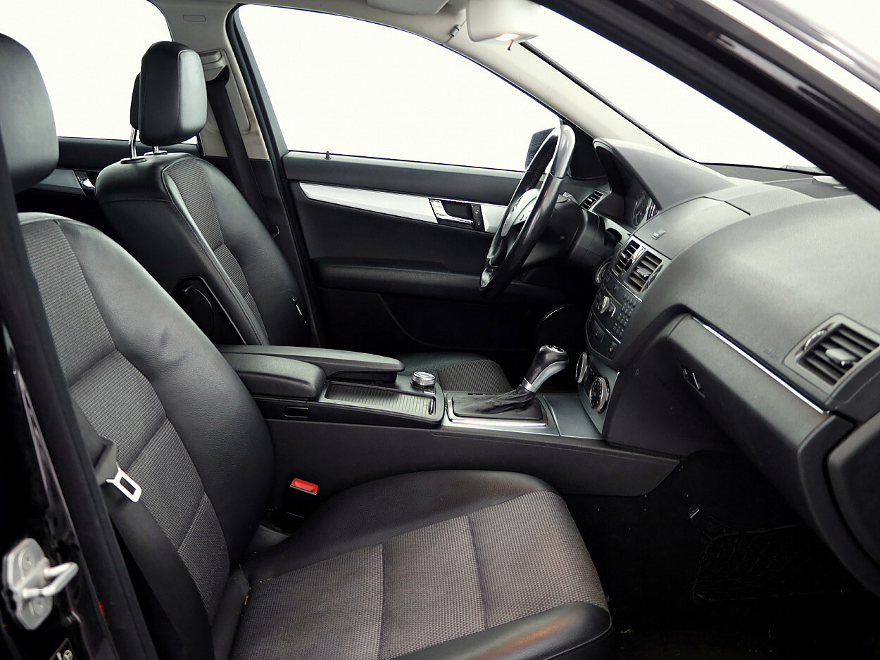 Mercedes-Benz C 220 2008, kuva 6/8
