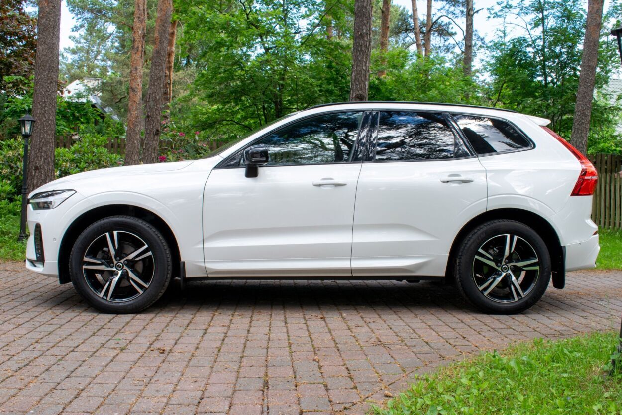 Volvo XC60 2022, photo 6/18