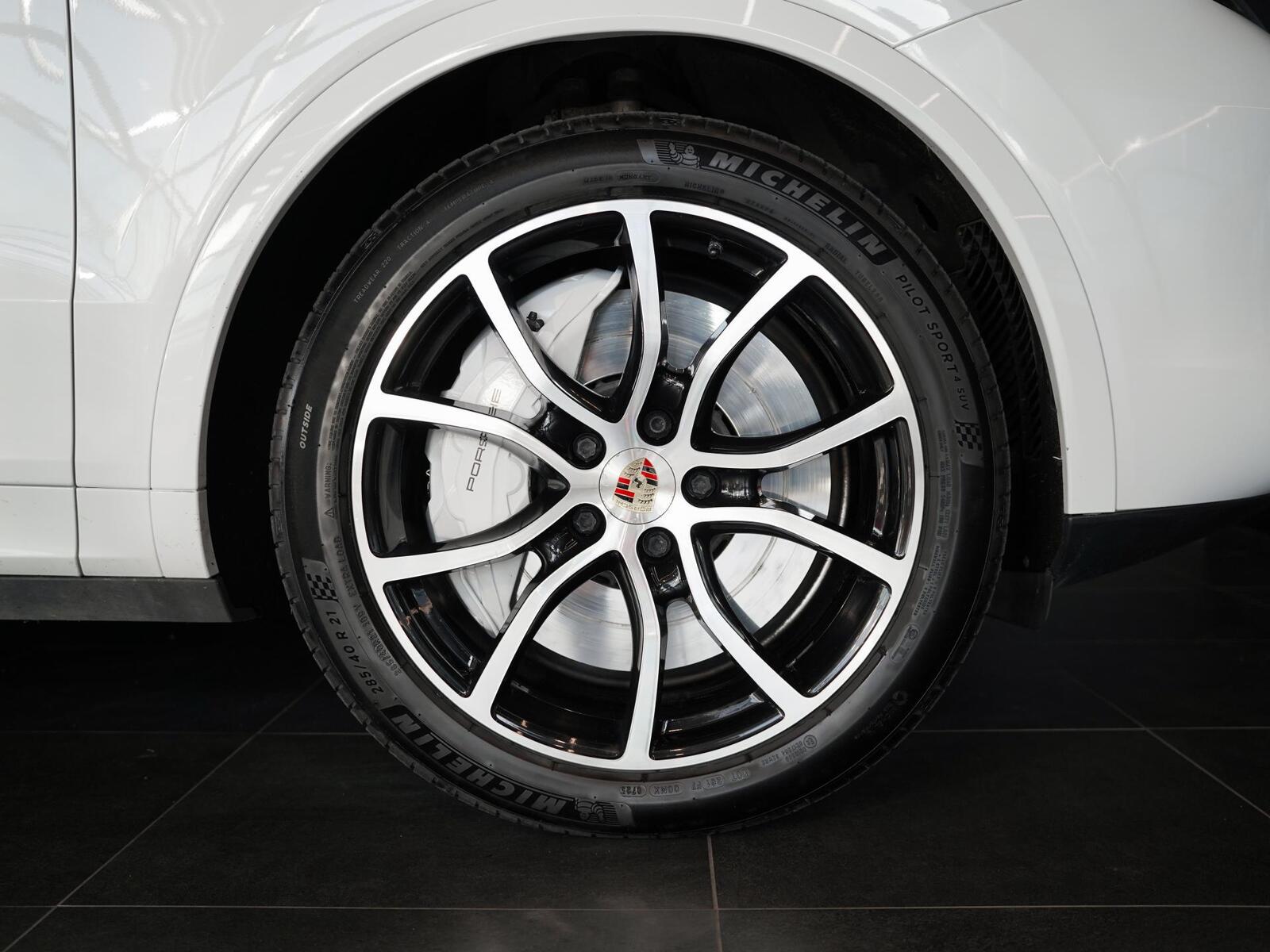 Porsche Cayenne 2018, photo 5/14