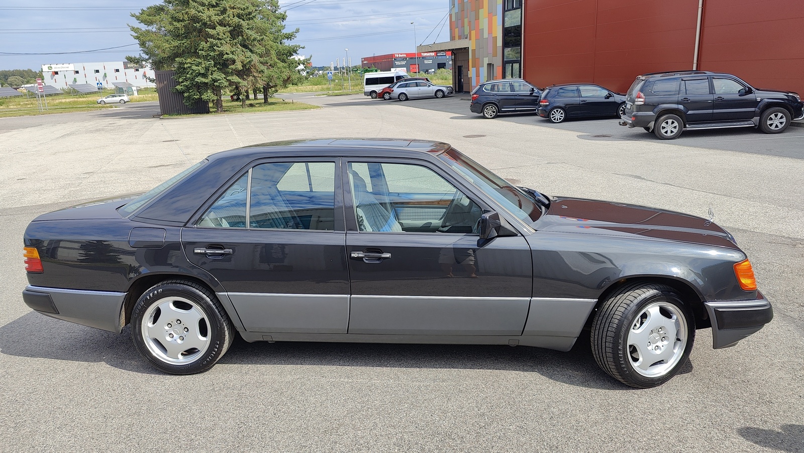 Mercedes-Benz 300 1991, photo 3/16