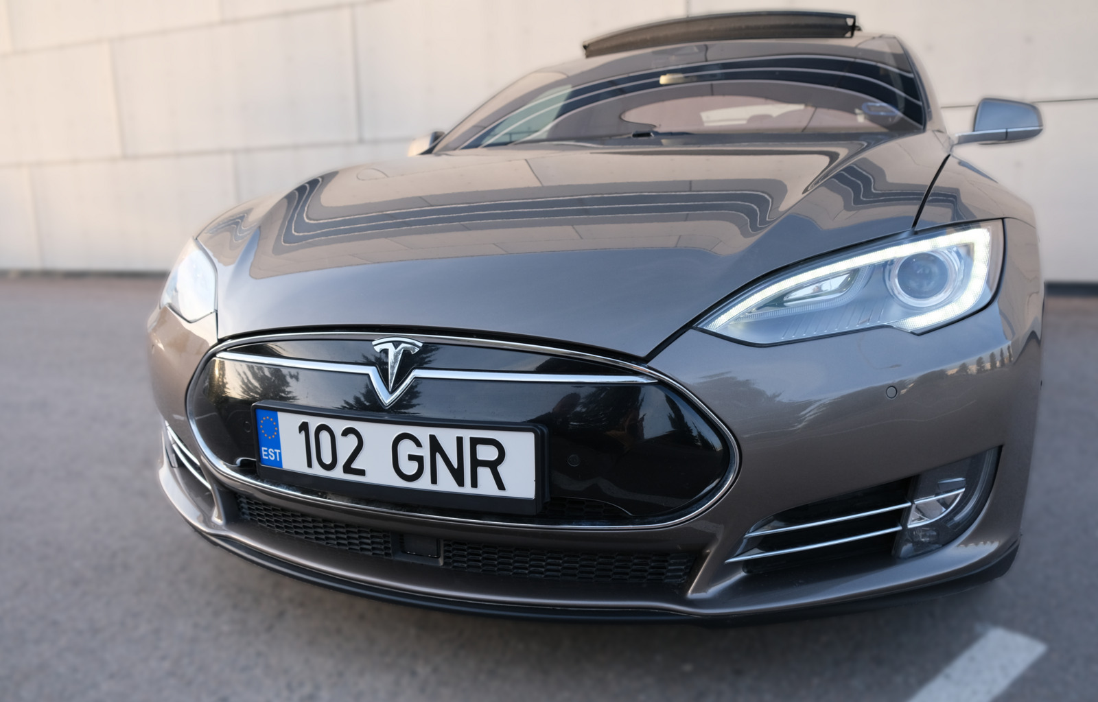 Tesla Model S 85 D 158kW 2015, kuva 6/20