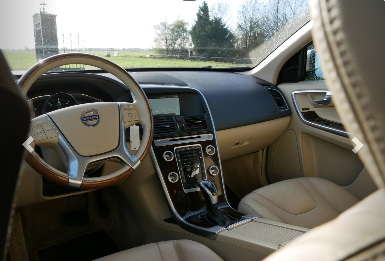 Volvo XC60 2015, photo 7/10