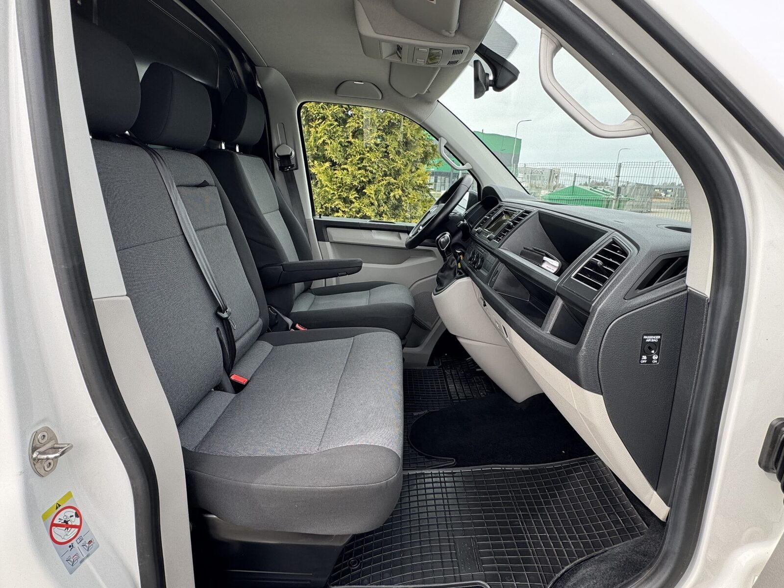 Volkswagen Transporter 2017, kuva 7/11