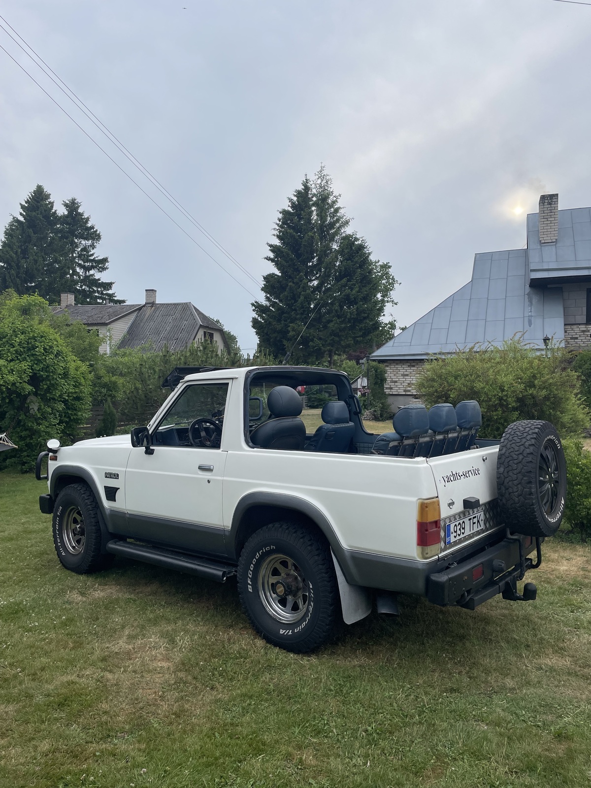 Nissan Patrol 1984, photo 7/8