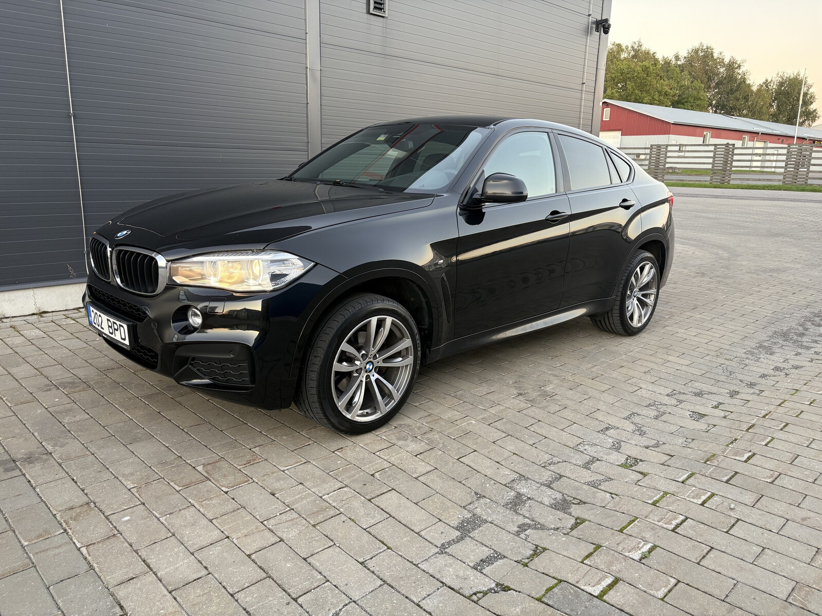 BMW X6 2015, kuva 2/18