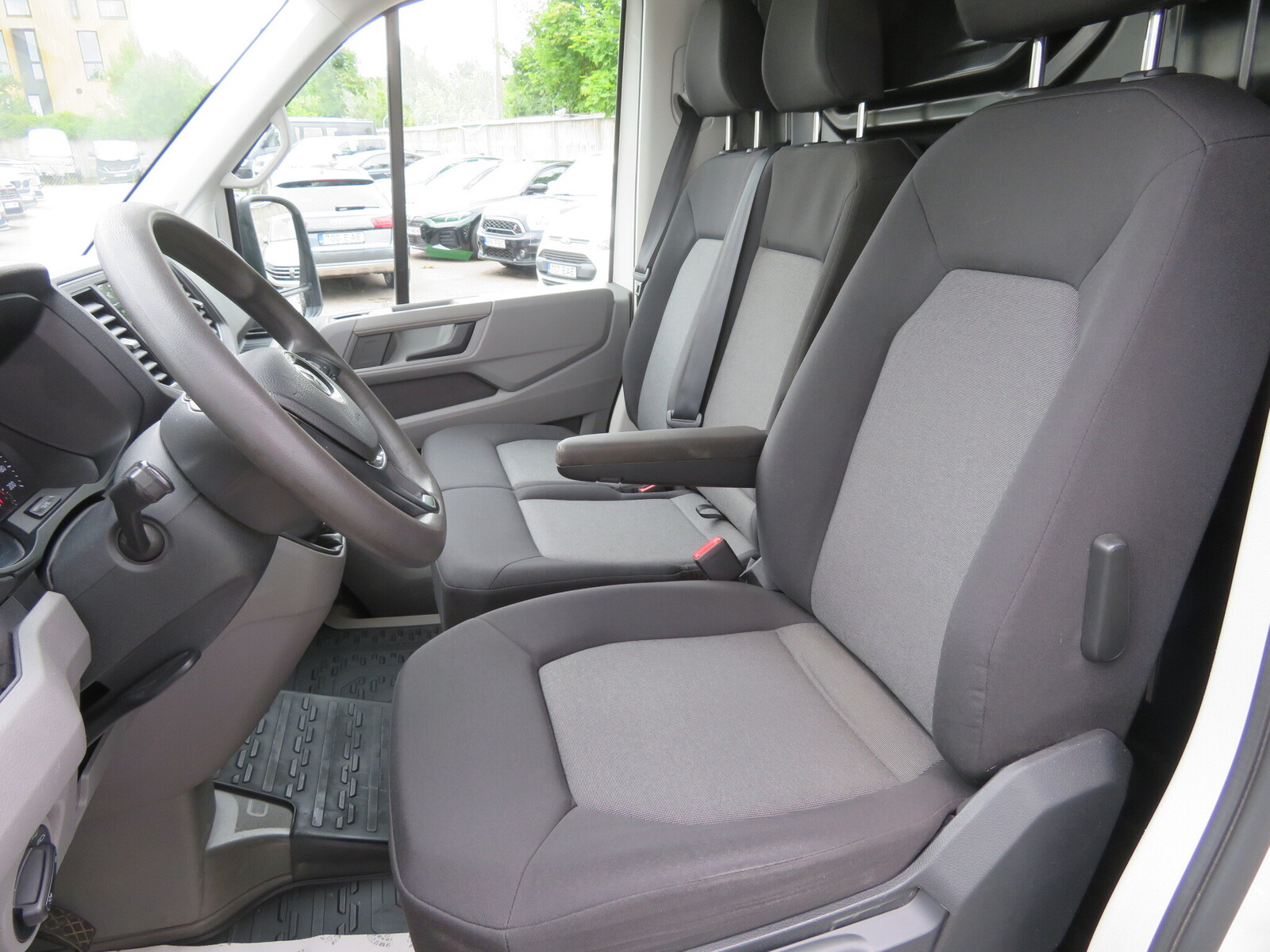 Volkswagen Crafter L4H2 2023, kuva 5/10