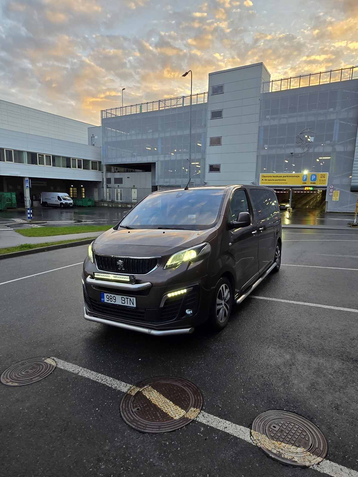 Peugeot Traveller 2017, photo 2/27