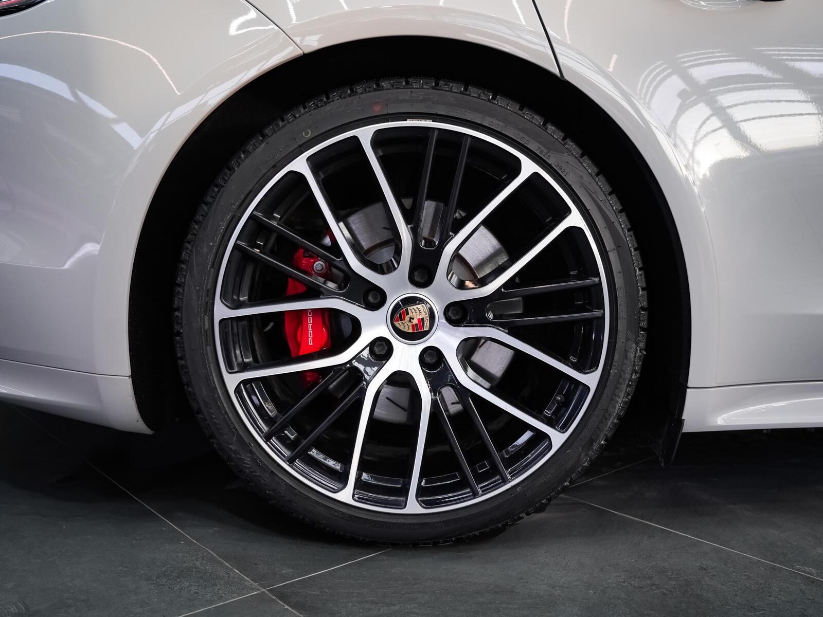 Porsche Panamera 2021, photo 4/10
